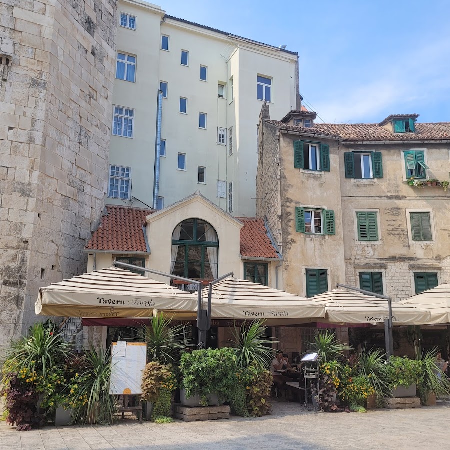 Palace of Dreams Rooms