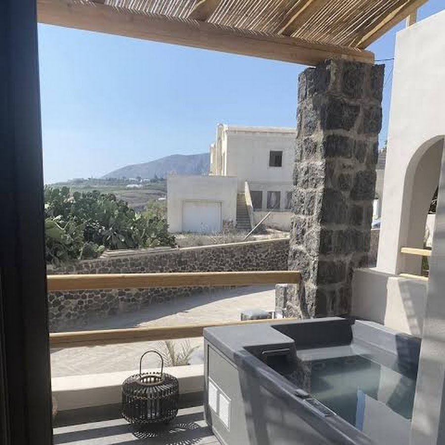 Aidani Luxurious Rooms
