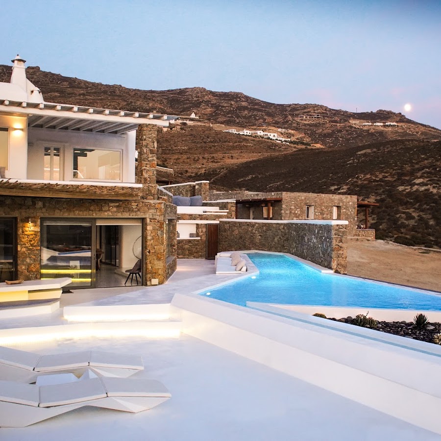 THE BEACH HOUSE MYKONOS