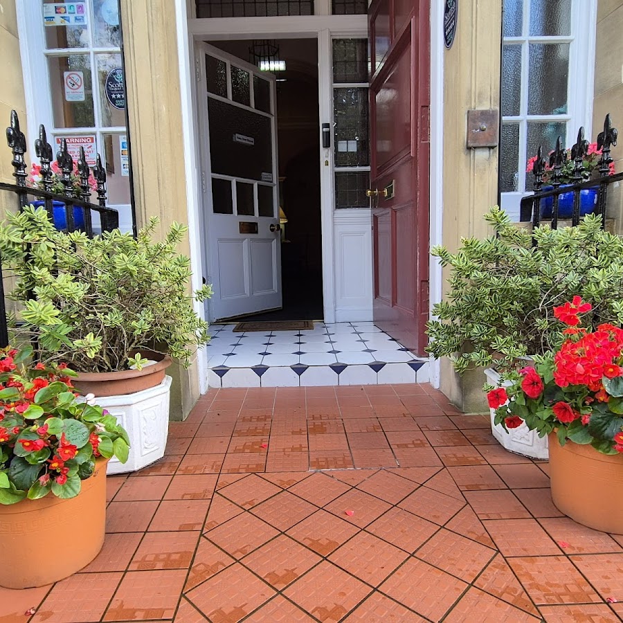 Grosvenor Gardens Hotel