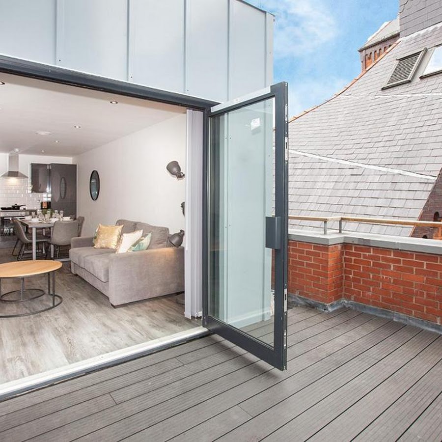 SGT Peppers Apartments By Happy Days