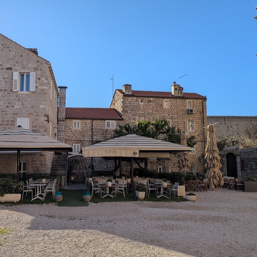 Rooms and Apartments Vlaho
