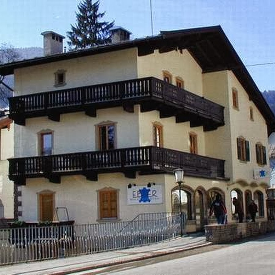 SnowBunnys BackPackers Hostel