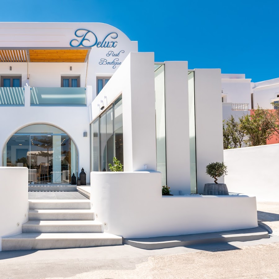 Deluxe Suites Santorini