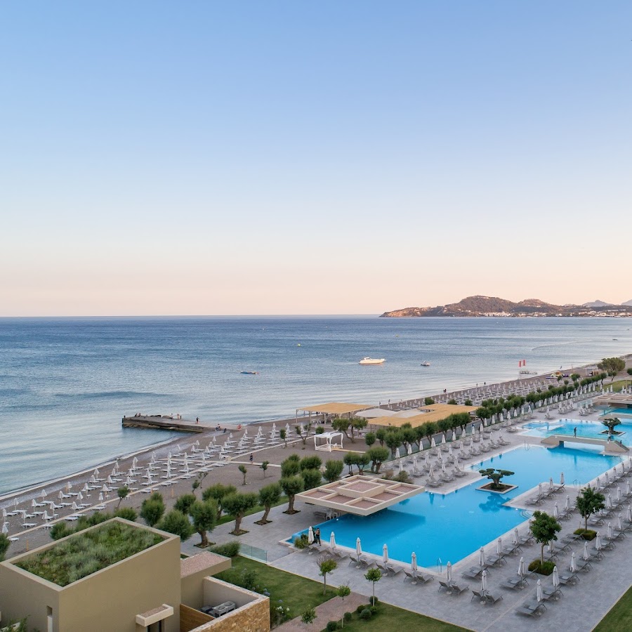 Amada Colossos Resort