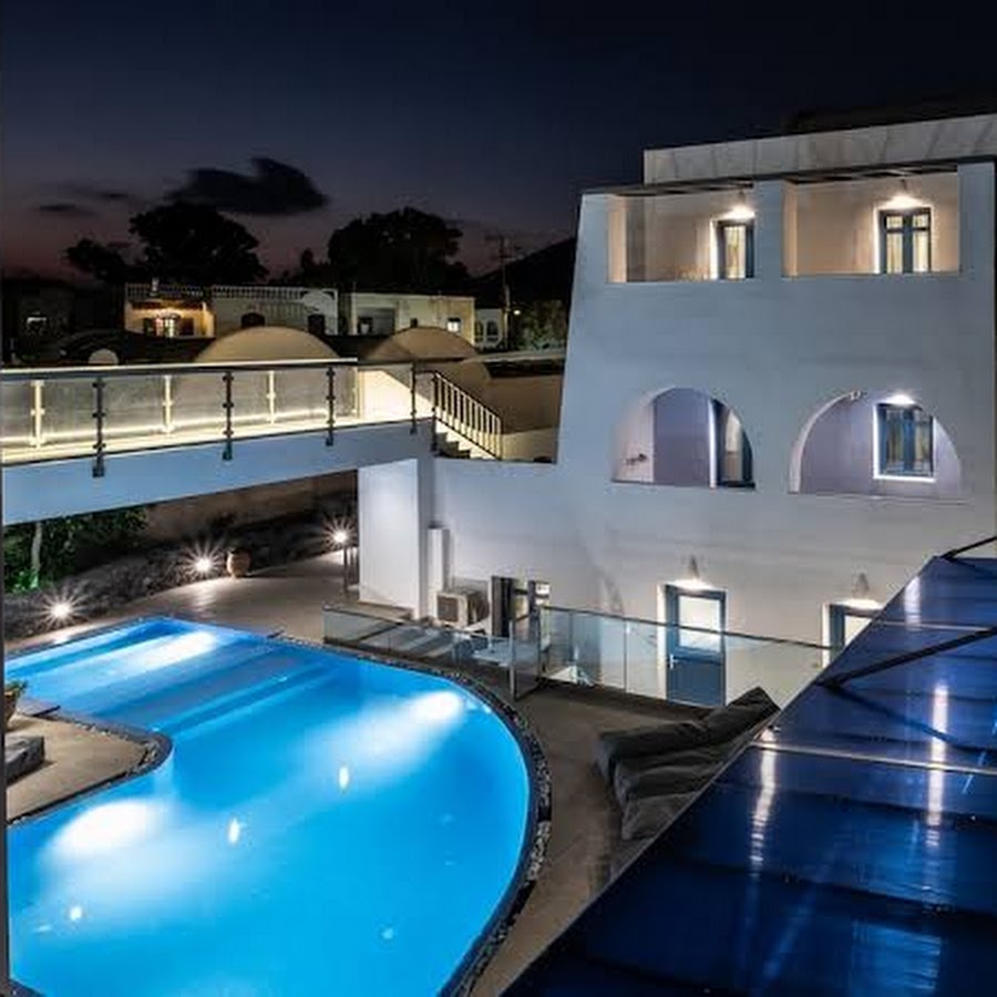 Tristhenia Hotel
