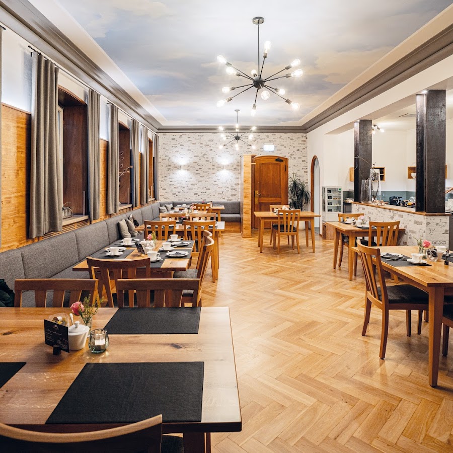 Hotel - Restaurant Zu den Drei Kronen