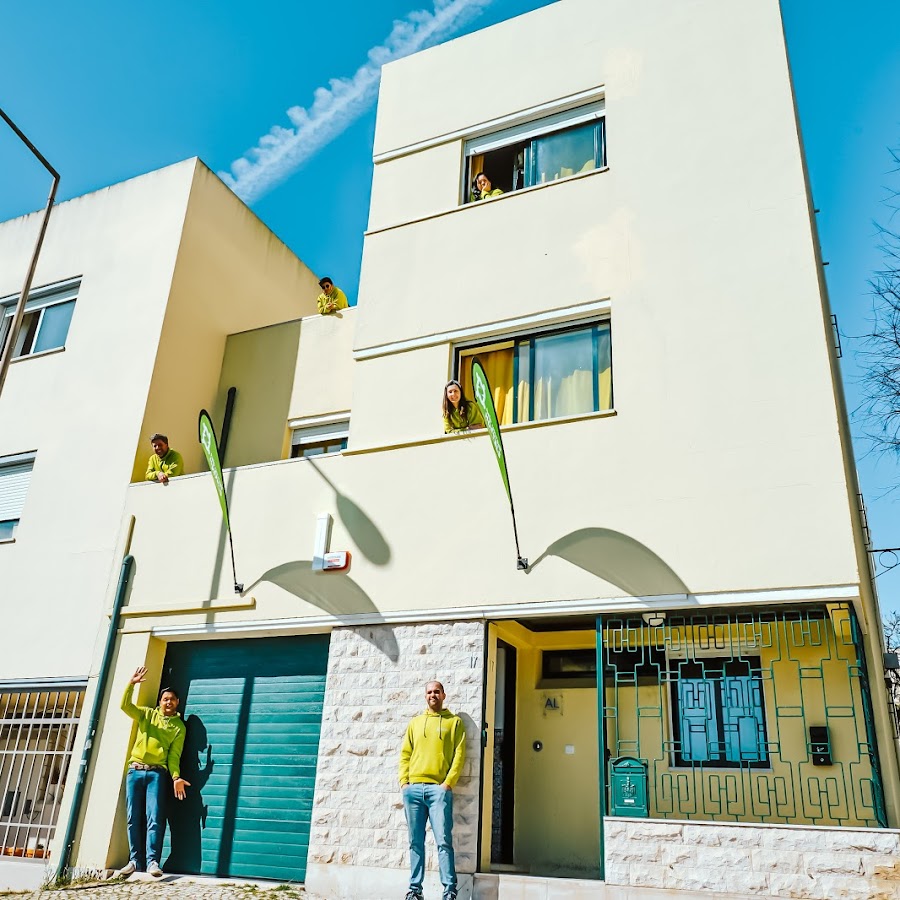 Help Yourself Hostels - Restelo
