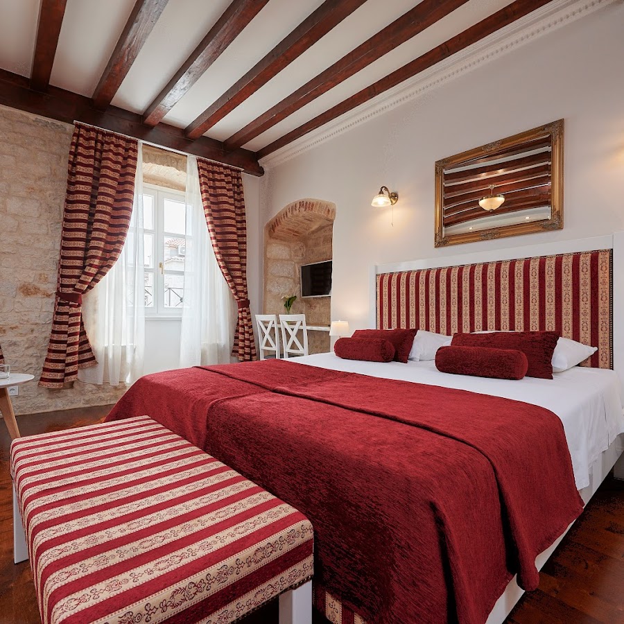 Palace Central Square