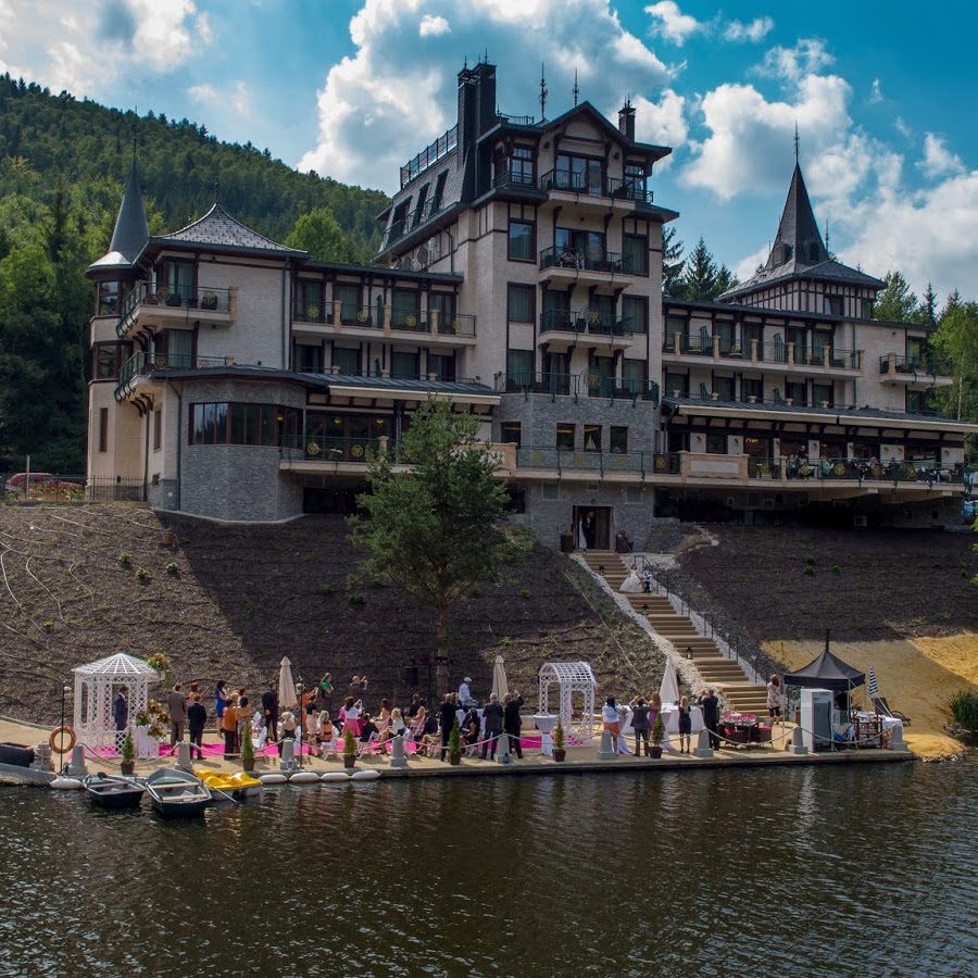 Retro Riverside Wellness Resort Karlovy Vary by Axxos Hotels