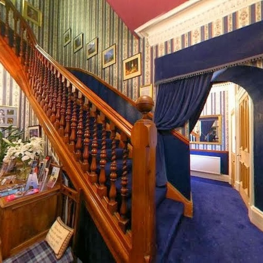 Lauderville Guest House