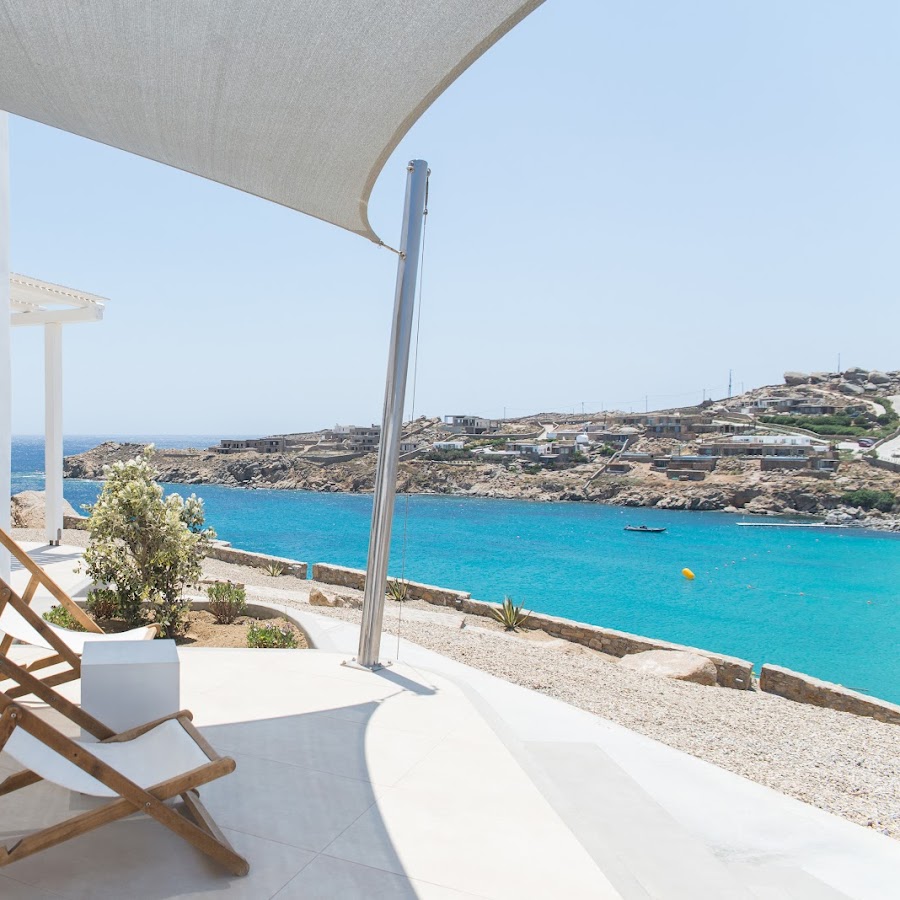 Super Paradise Hotel