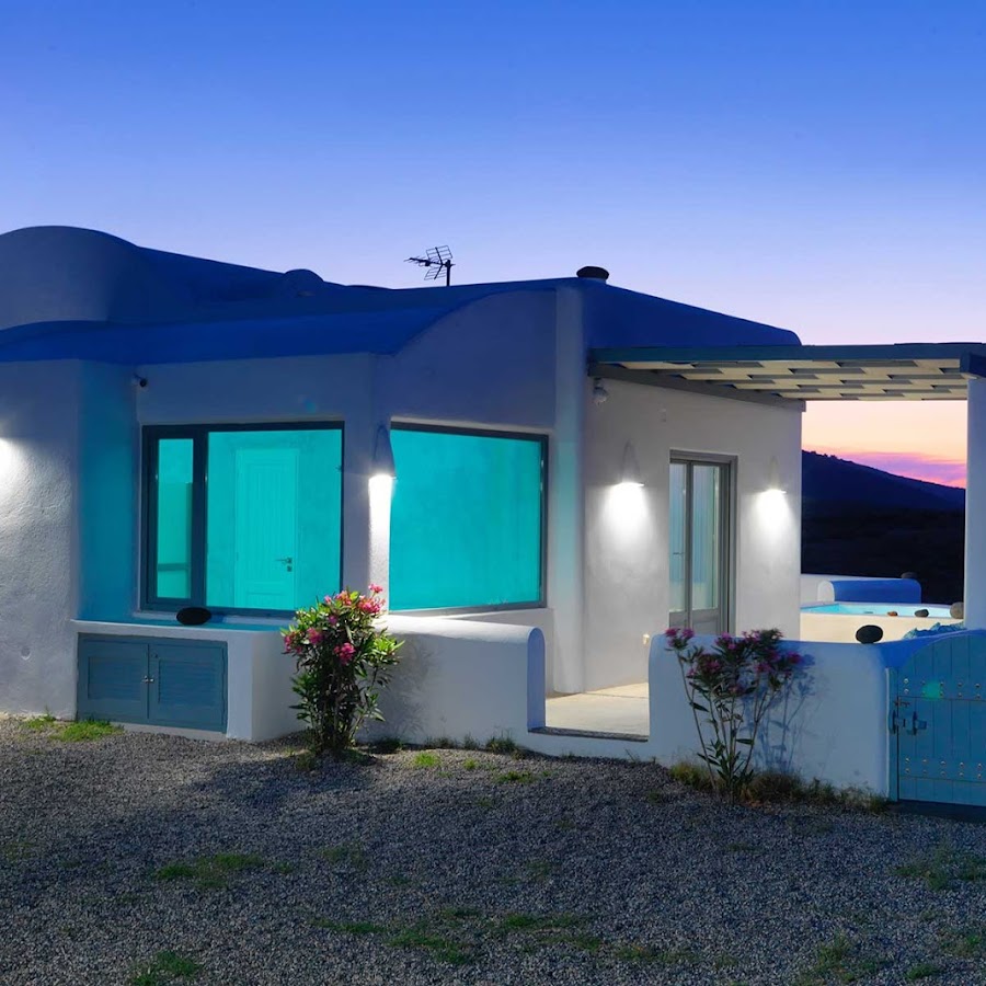 Heaven on Earth Santorini