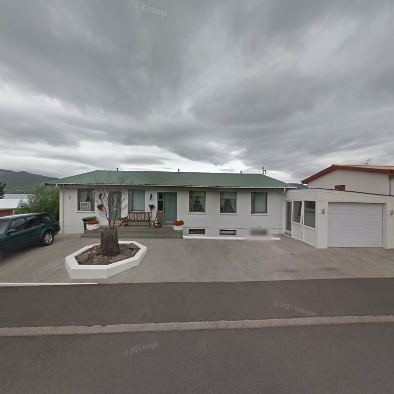 North-Inn Guesthouse and Cabin