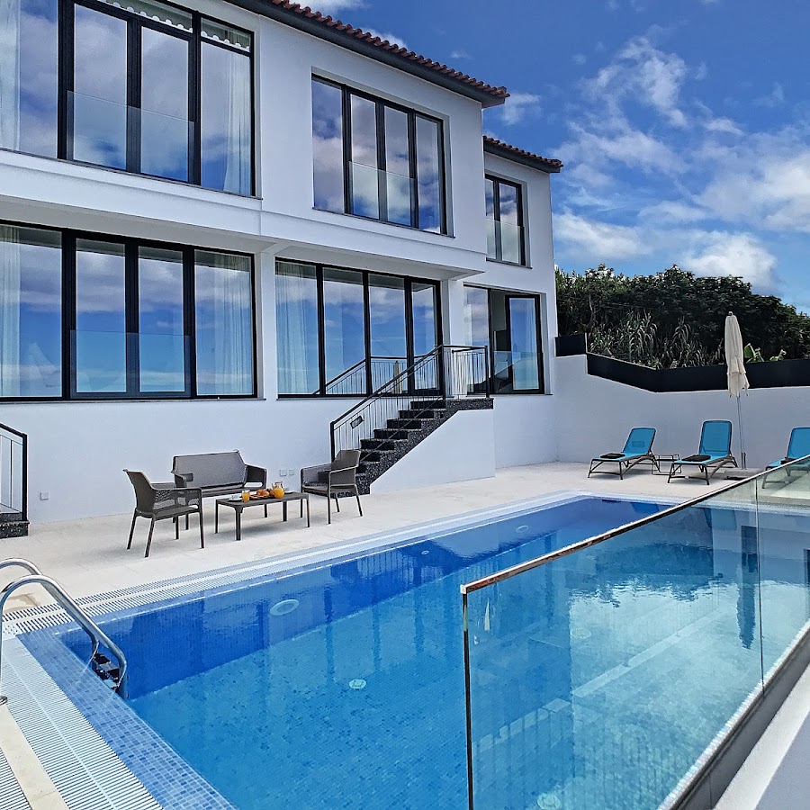 Monte White House by OurMadeira