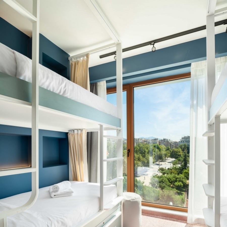 Zeus is Loose Hostel