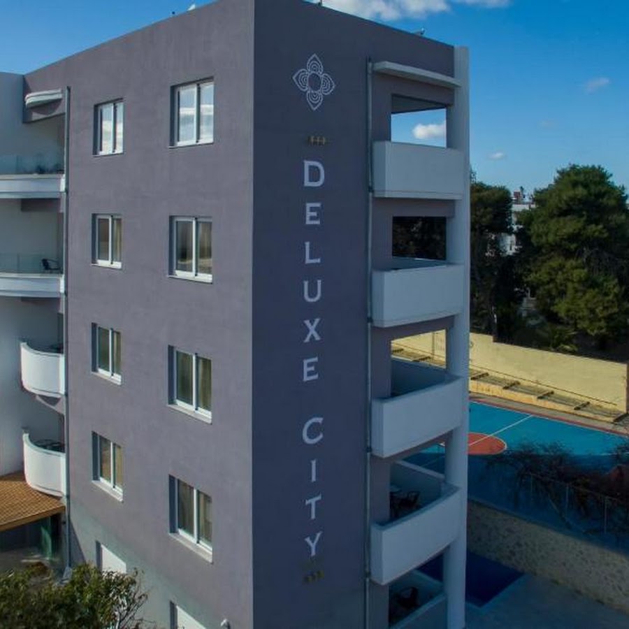 Deluxe City Hotel