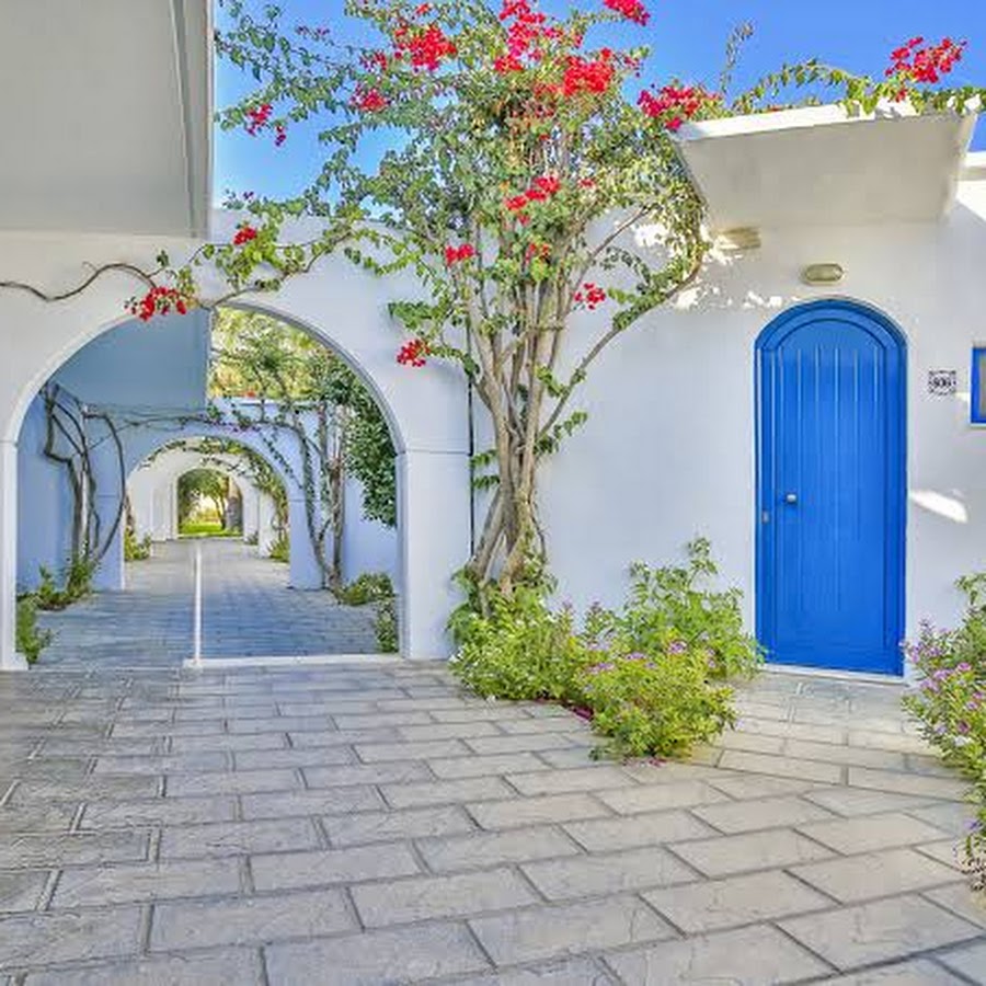 Alex Beach Hotel & Bungalows
