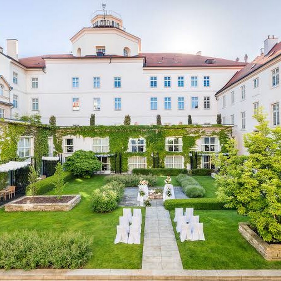 Mandarin Oriental, Prague