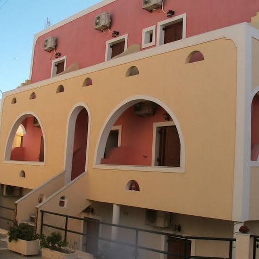 Emmanouela Studios & Villas