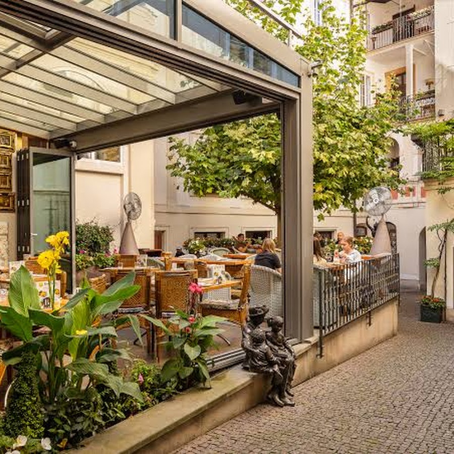 Iron Gate Hotel & Suites