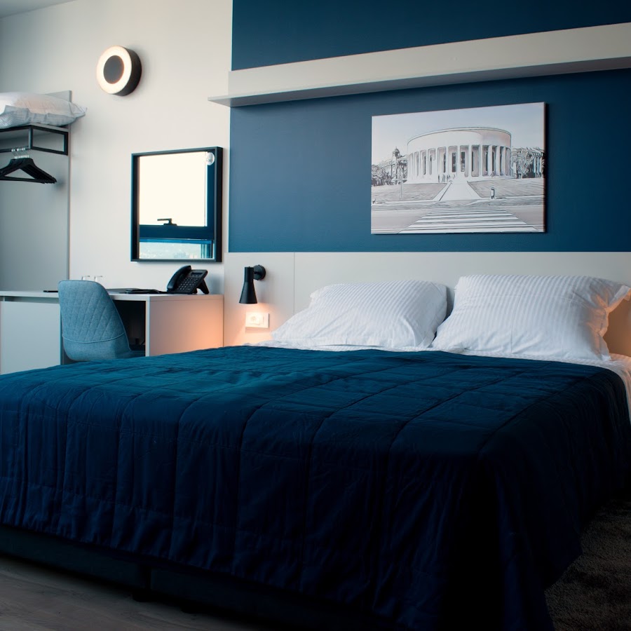Hotel Blue