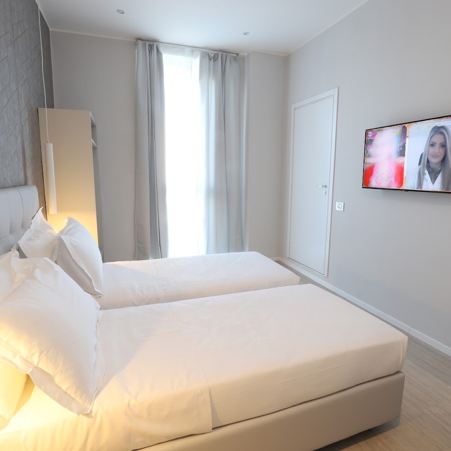 Cadorna Luxury Hotel