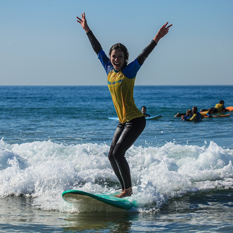 Surf Lisbon - House & School
