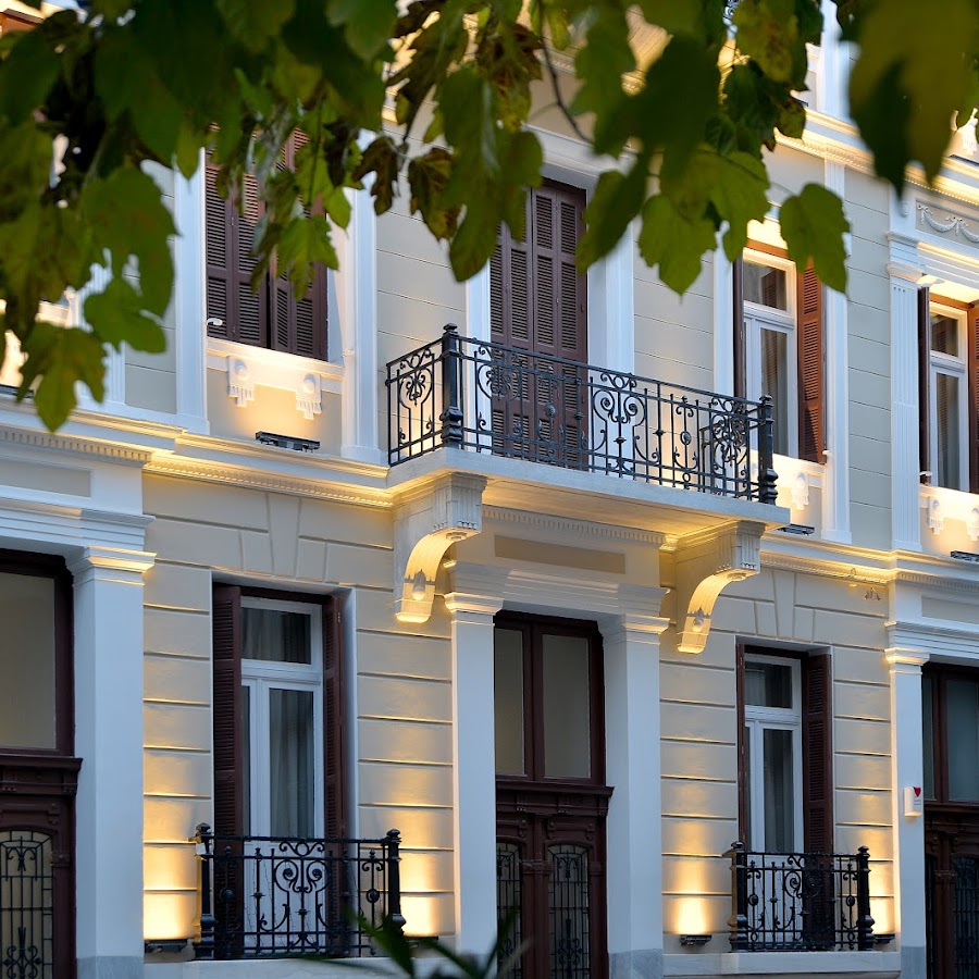 1900 ATHENIAN HOUSE