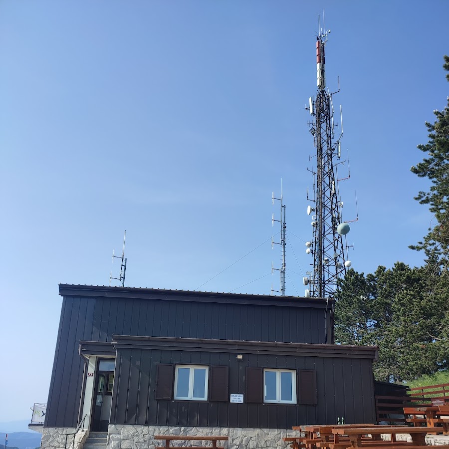 Tumova koča na Slavniku