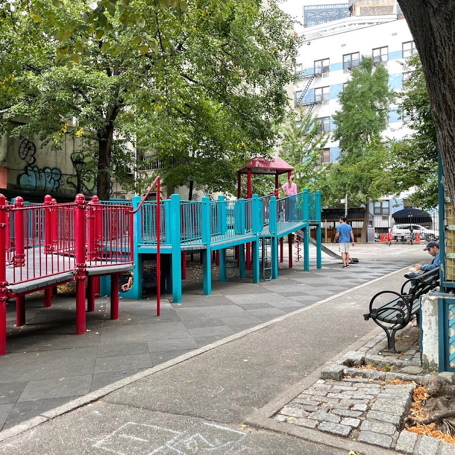 Vesuvio Playground