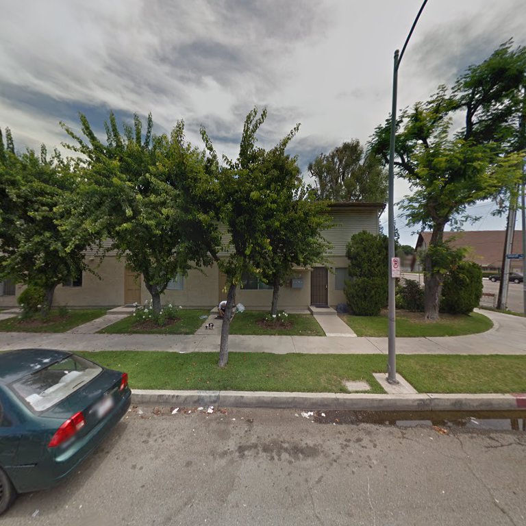 20537, 20549, 20557 Roscoe Blvd