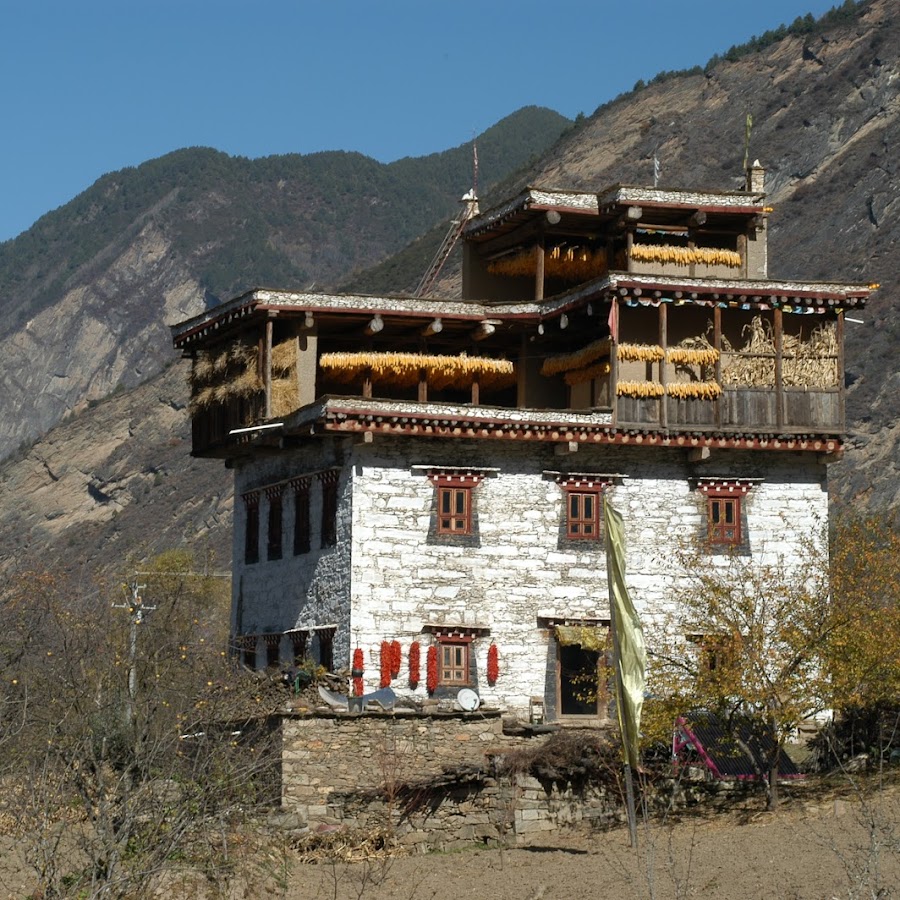 Zhonglu Tibetan Village