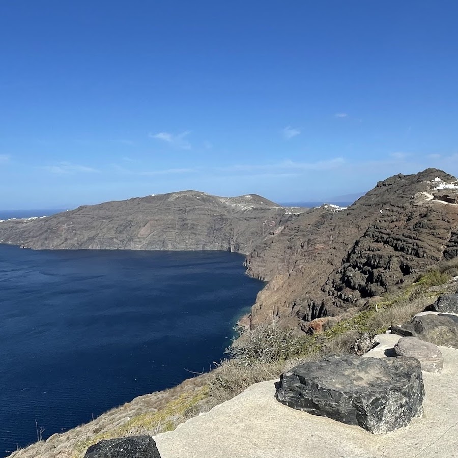 Hiking from Fira to Oia