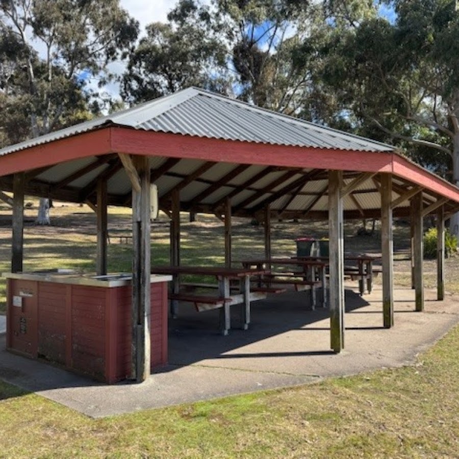 Lake Lyell Camping