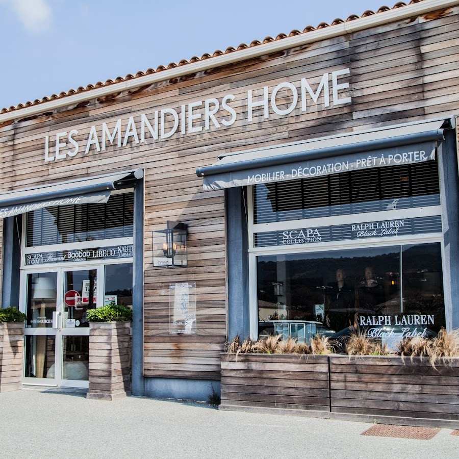 Les Amandiers Home