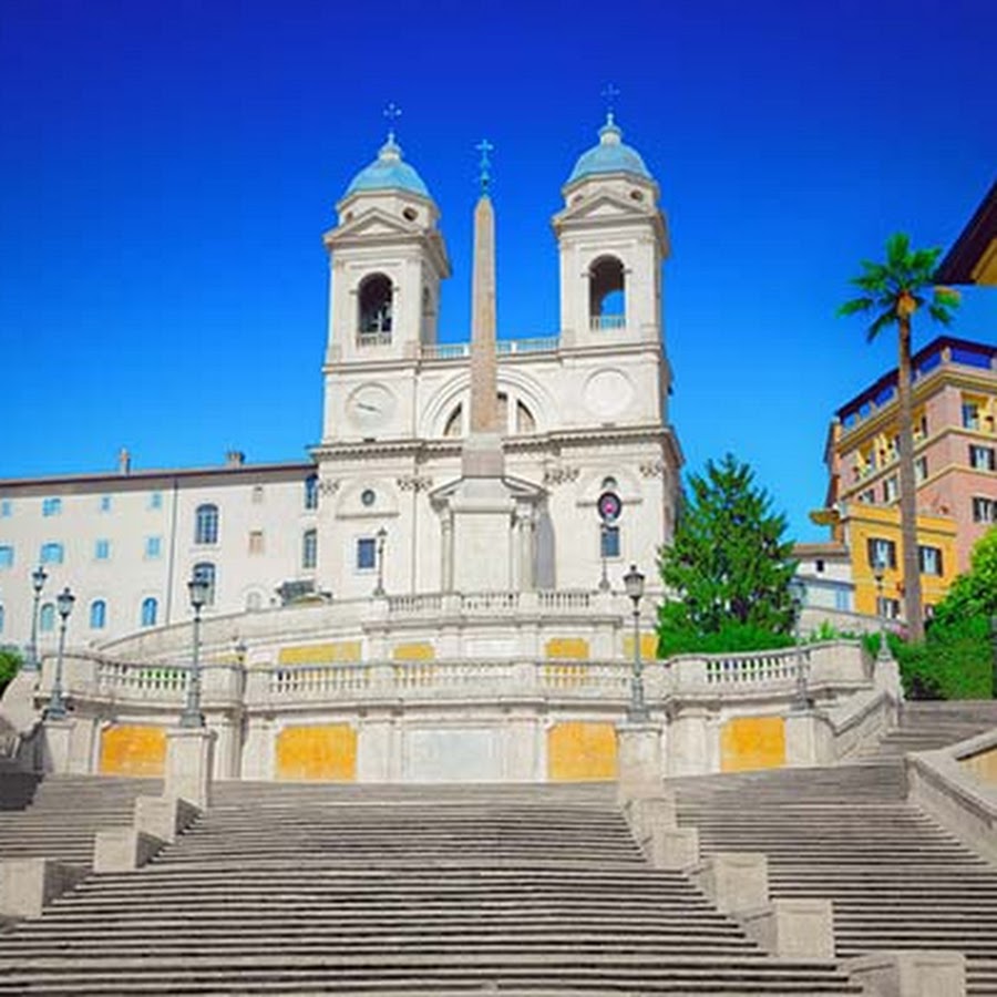 Piazza di Spagna (Spanish Steps)