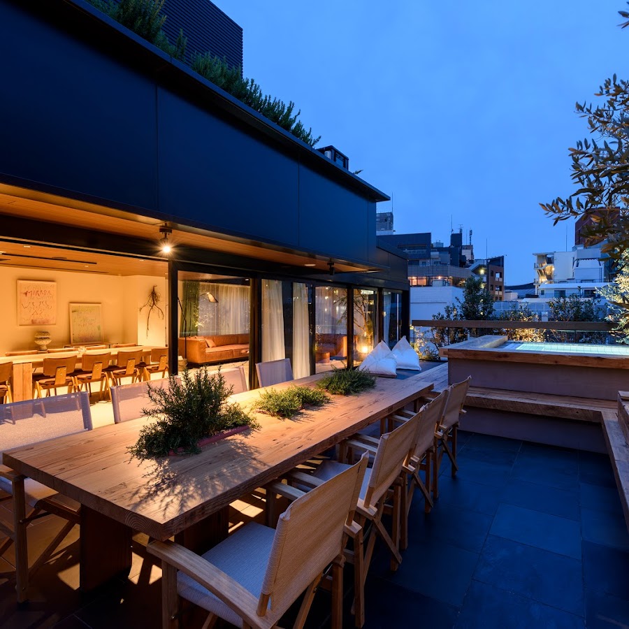 TRUNK HOTEL