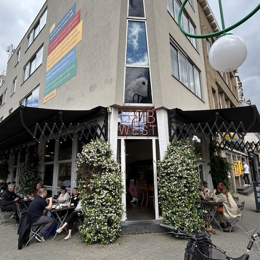 Urban Espresso Bar / UEB WEST