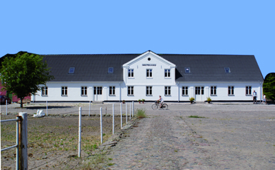 Holtegaard I / S v / Bak & Olsen V / Frank Mølgård Olse