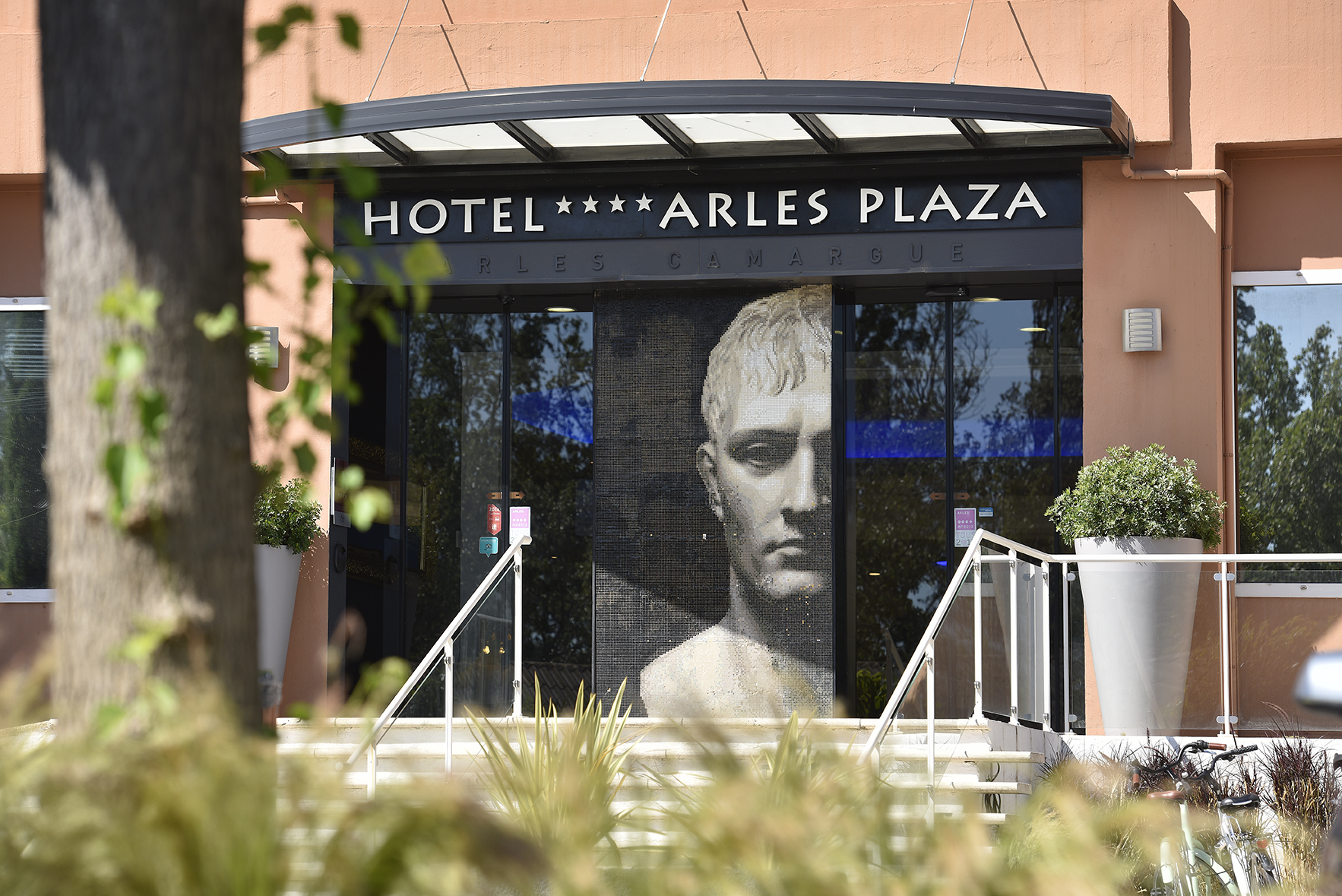 HOTEL ARLES PLAZA