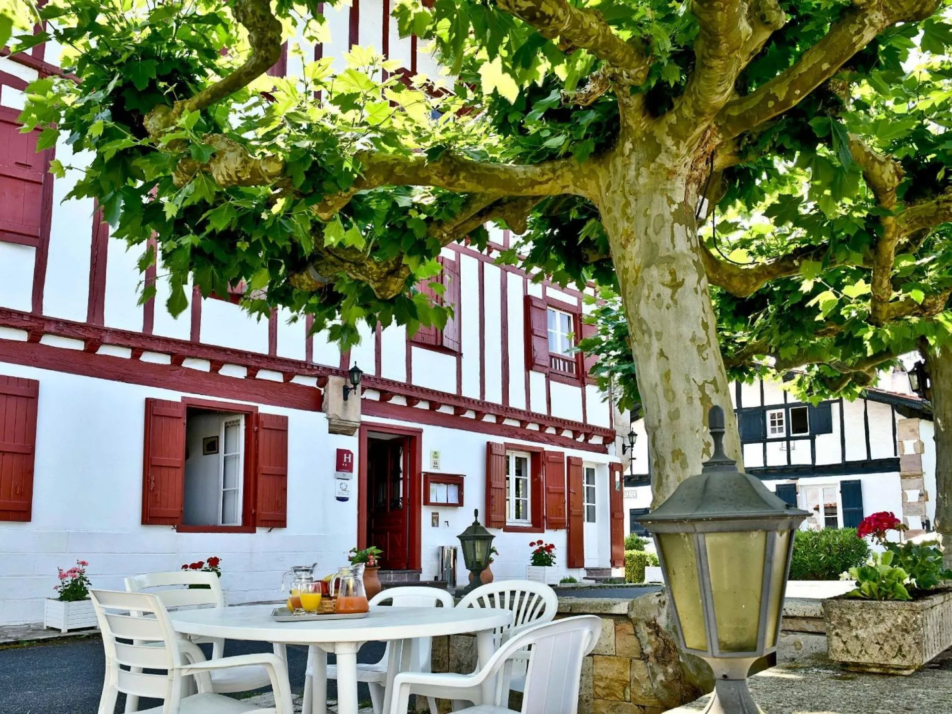 HOTEL RESTAURANT BARATCHARTEA