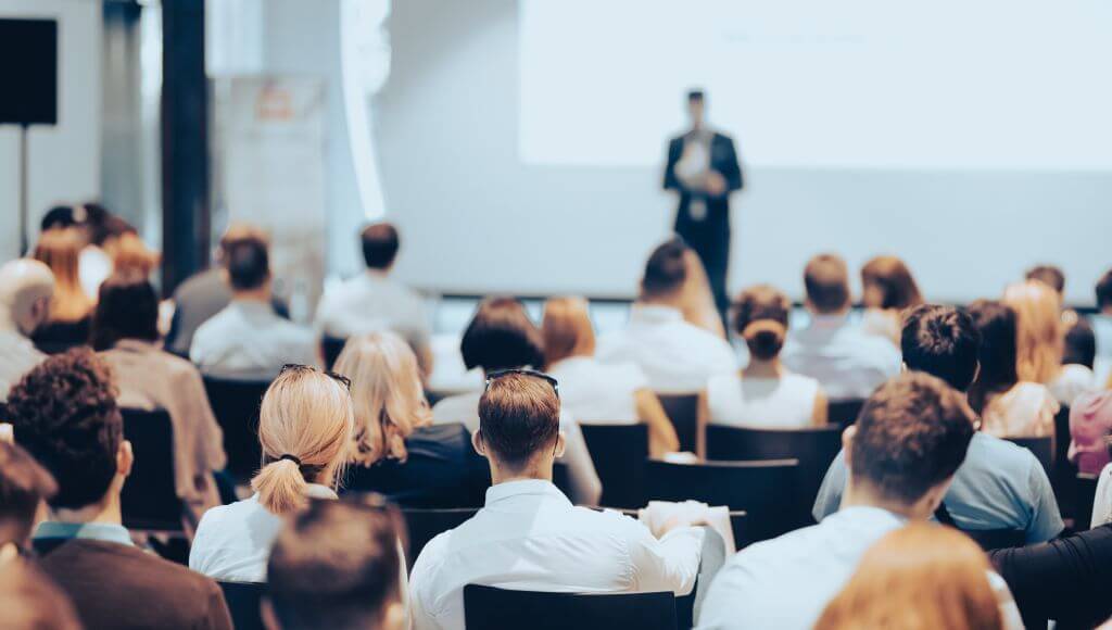 Hesperia Parque Central