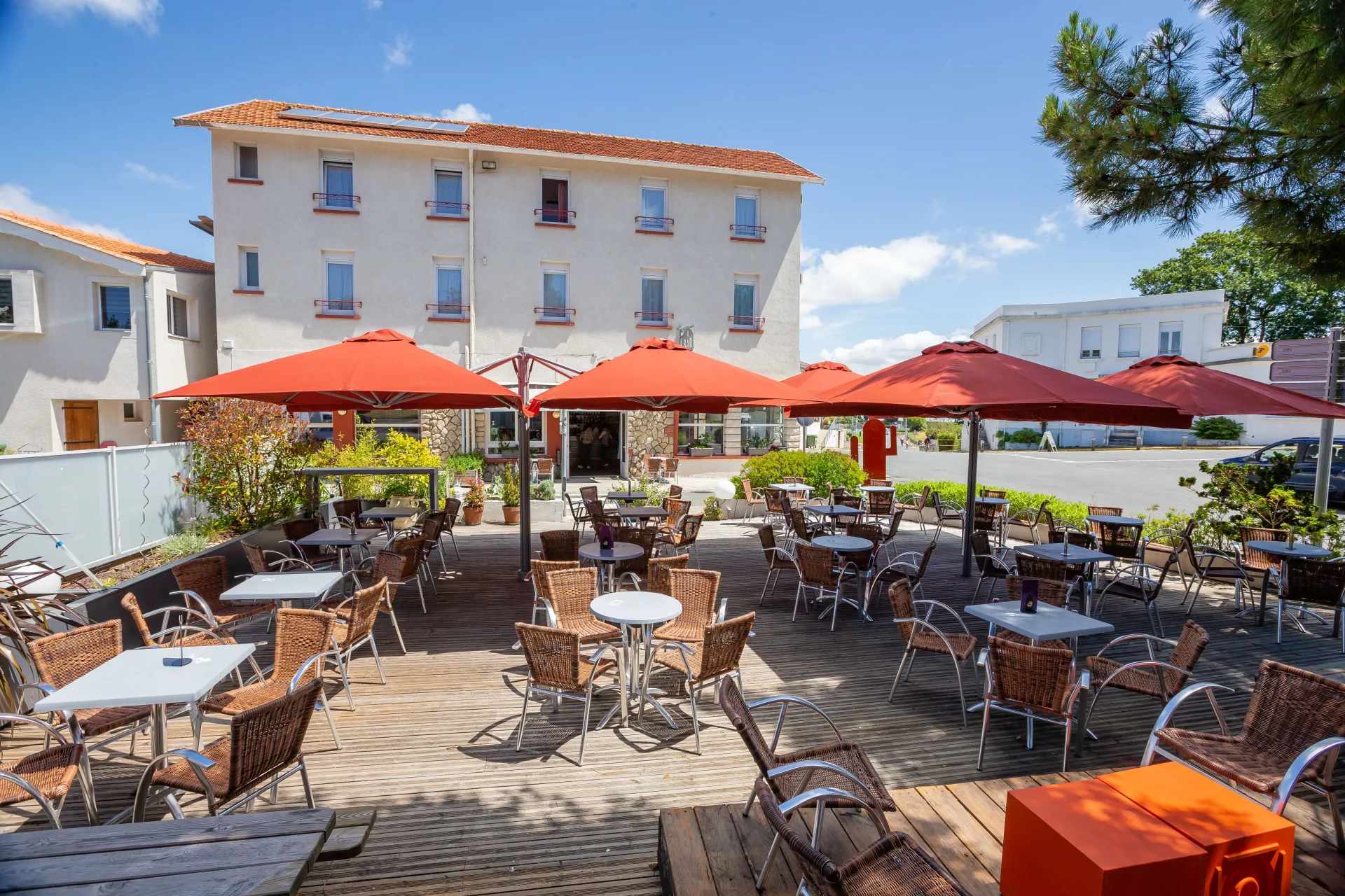 HÔTEL LES PINS