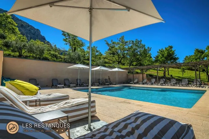 HOTEL LES RESTANQUES DE MOUSTIERS