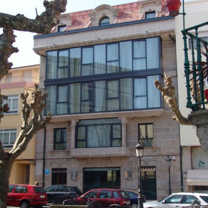 Noyesa Plaza