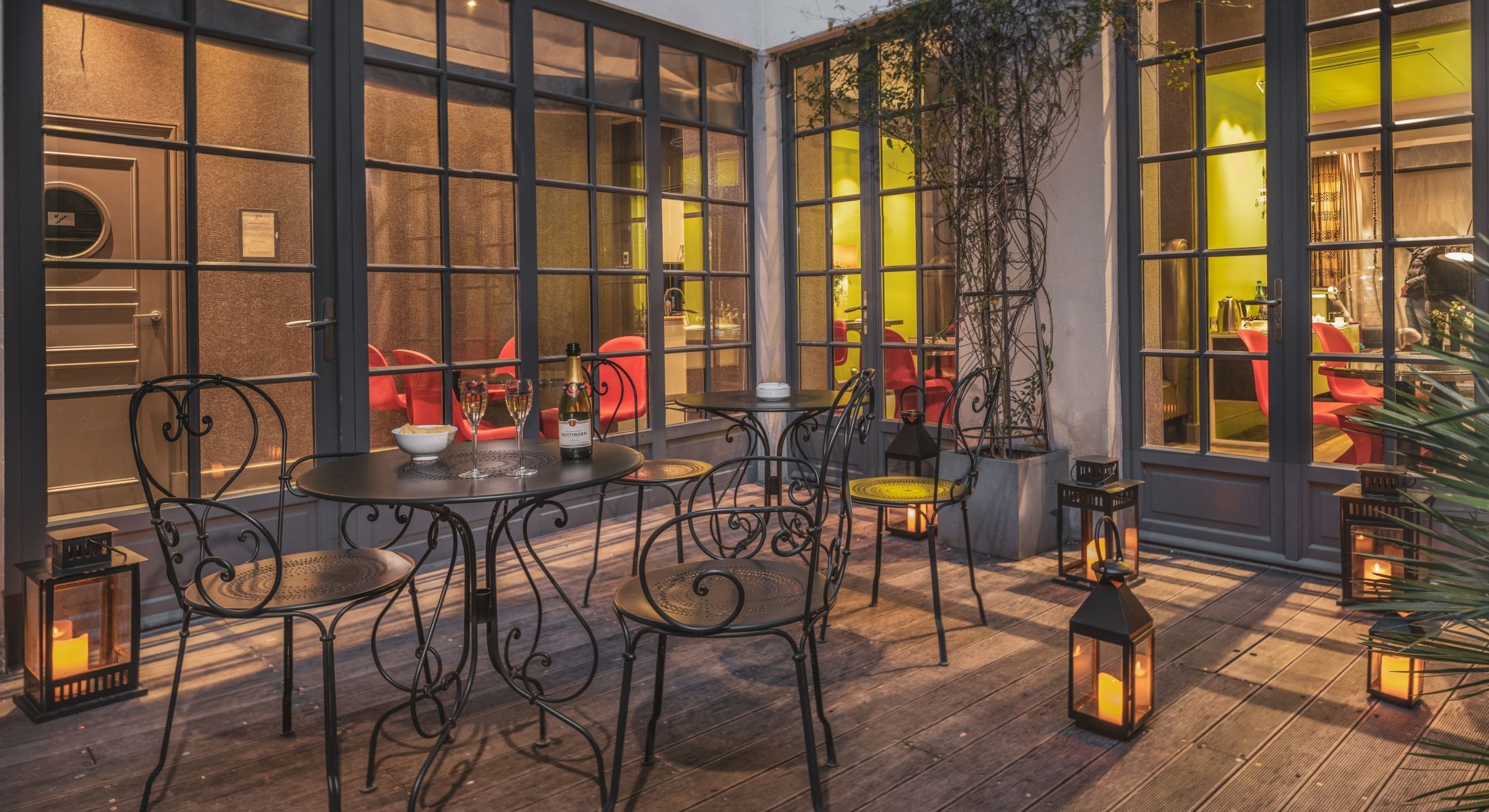 HOTEL LE PETIT PARIS