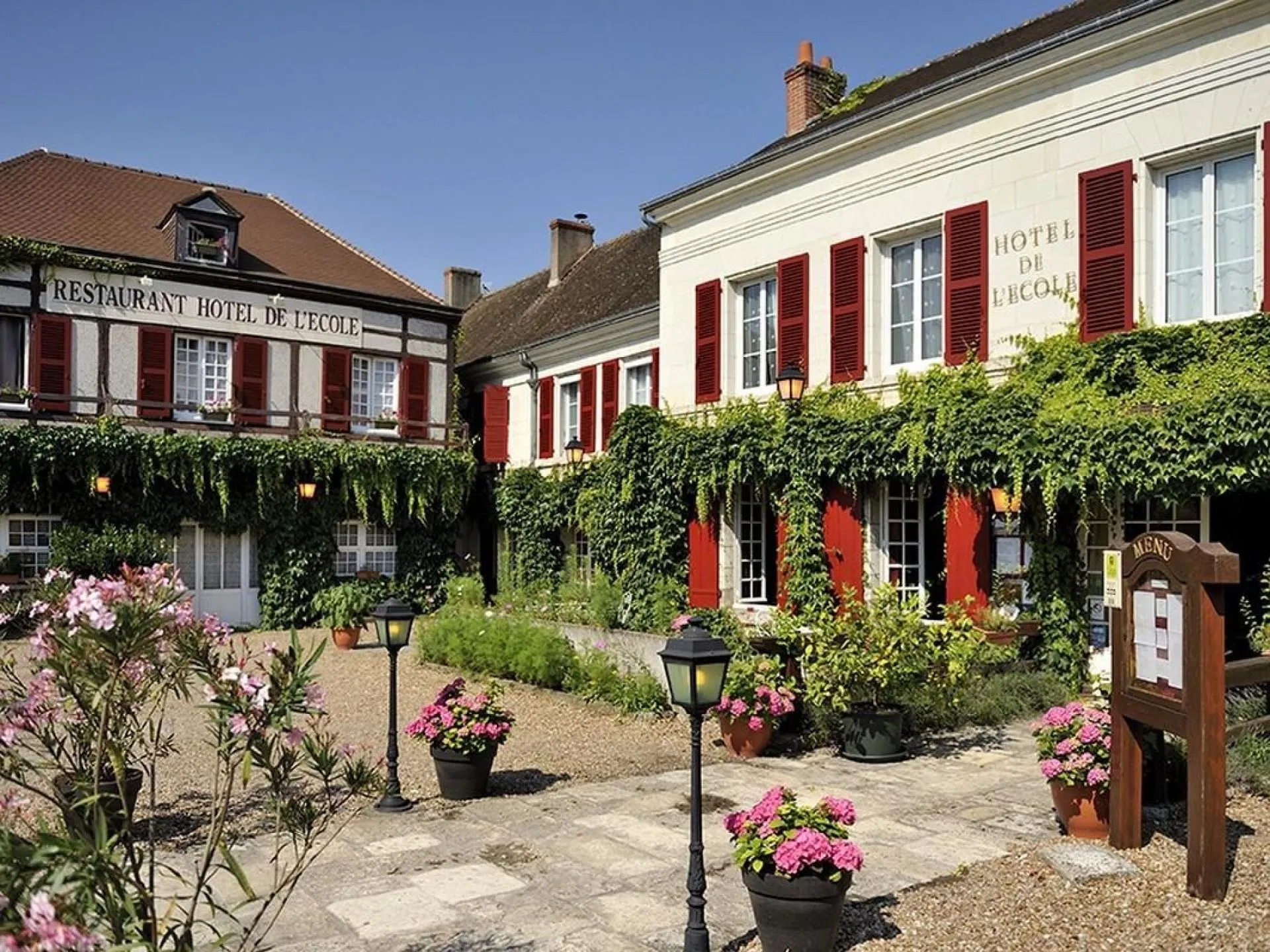 AUBERGE DE L'ÉCOLE