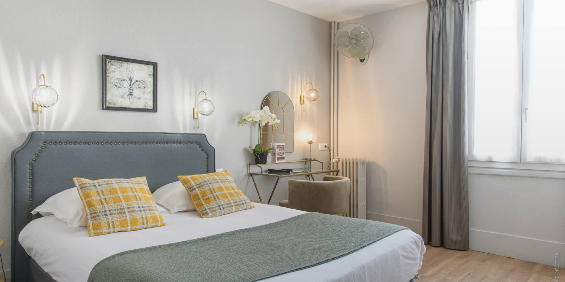 A L'HOTEL DES ROYS