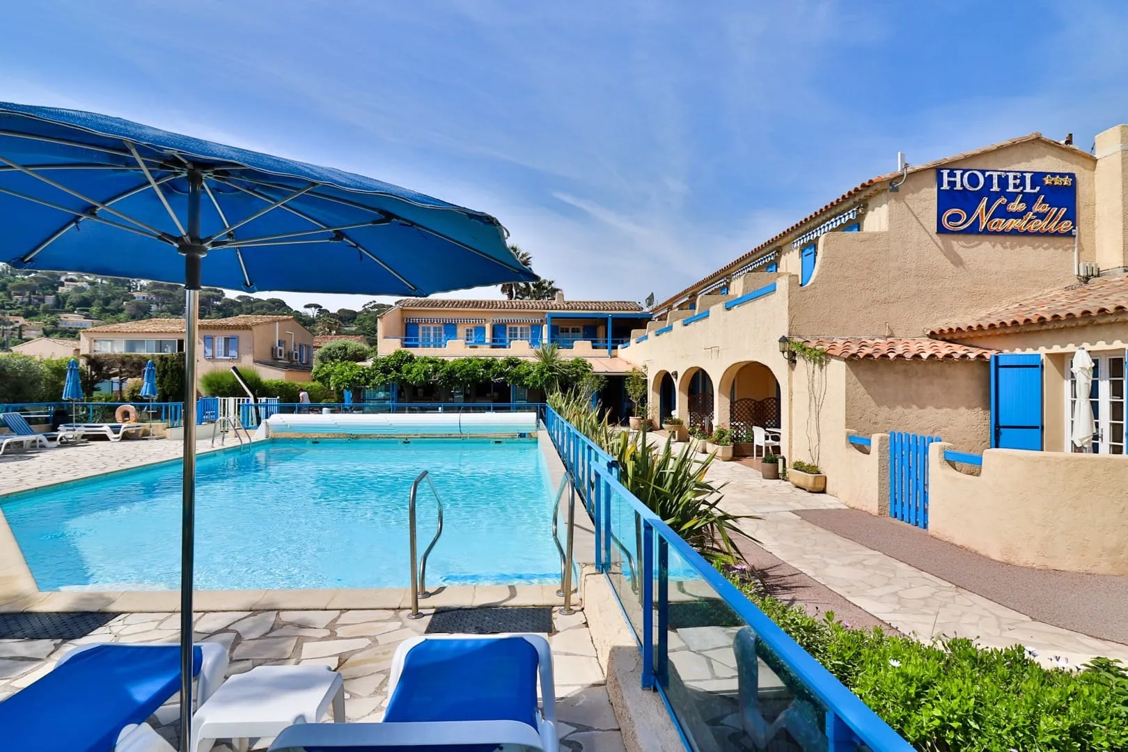HÔTEL DE LA NARTELLE